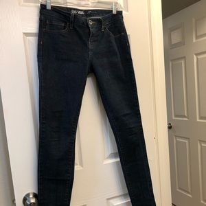 VANS Super Skinny Dark Wash Jeans. Size 5
